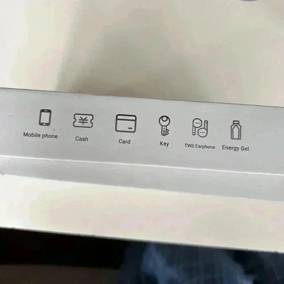 Slim  Adjustable Sports Belt in Turquoise Green - Picture 4 of 9